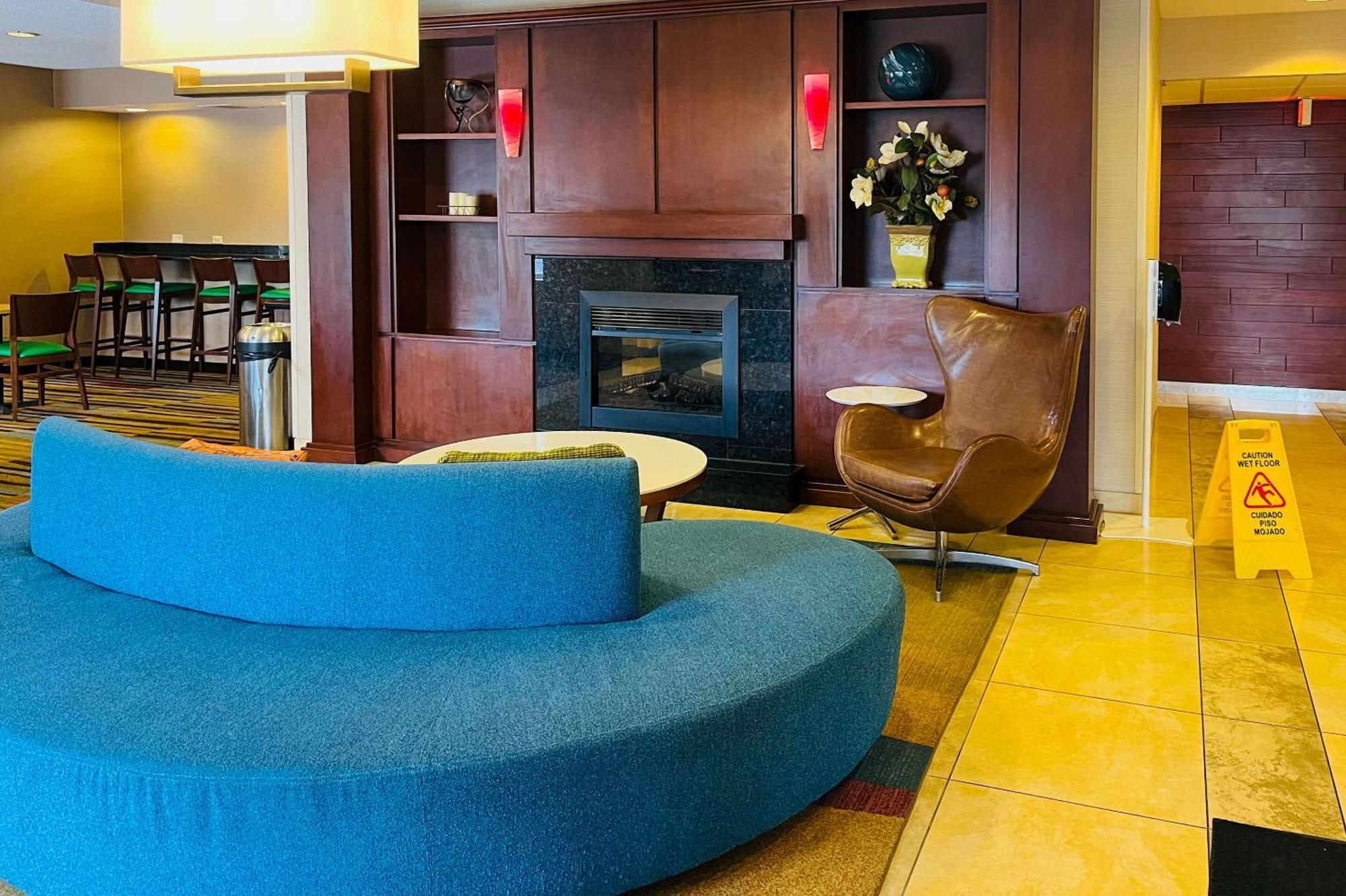 Comfort Inn & Suites Olathe - Kansas City Екстериор снимка