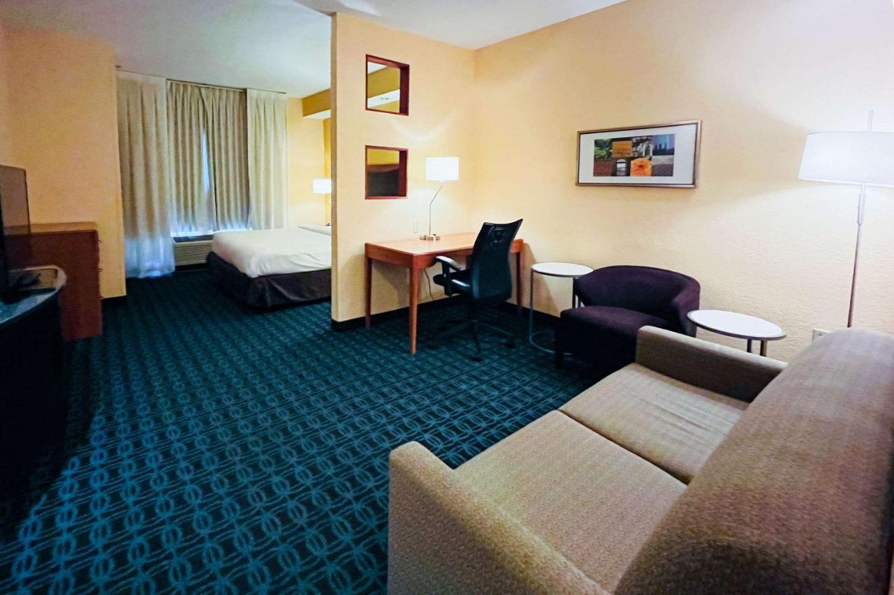 Comfort Inn & Suites Olathe - Kansas City Екстериор снимка